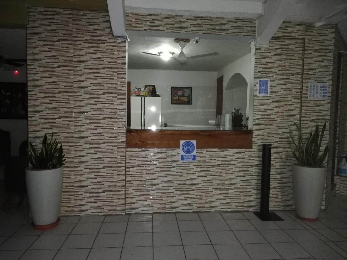קפוס Hotel Malinche מראה חיצוני תמונה