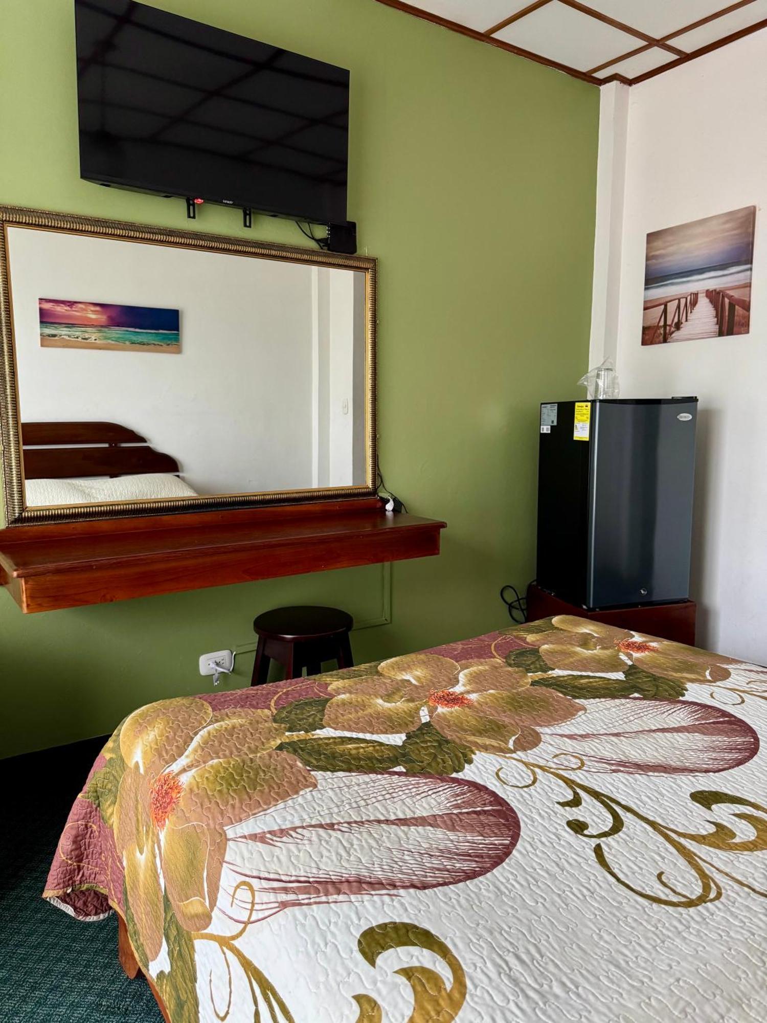 קפוס Hotel Malinche מראה חיצוני תמונה