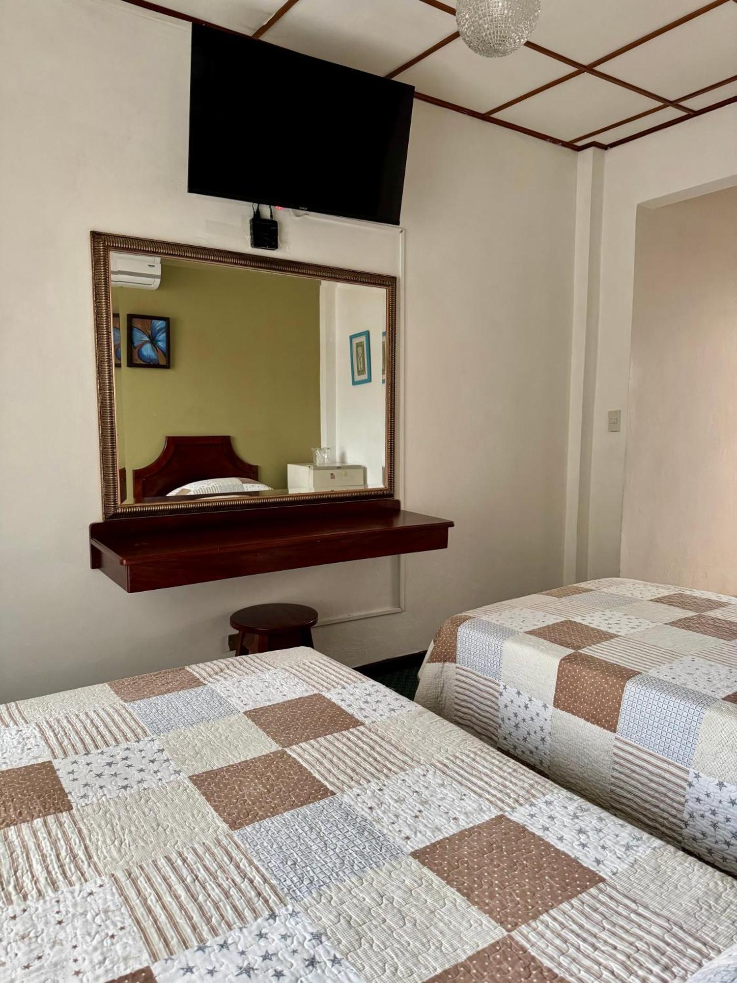 קפוס Hotel Malinche מראה חיצוני תמונה